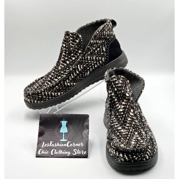 Hey Dude Women's Gray Denny Chevron Blue Lightweight Ankle Boots Size 11 2866 - Picture 1 of 16